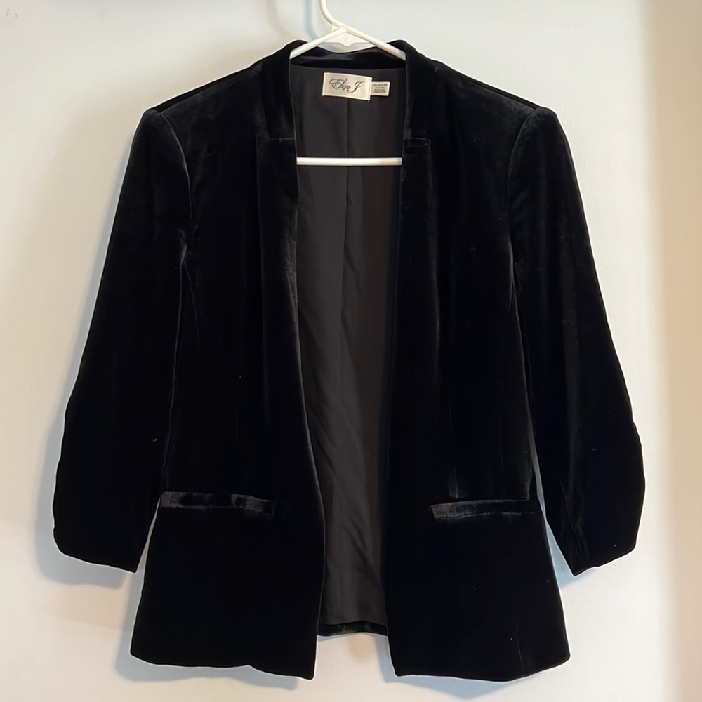Eliza J velour jacket in black
